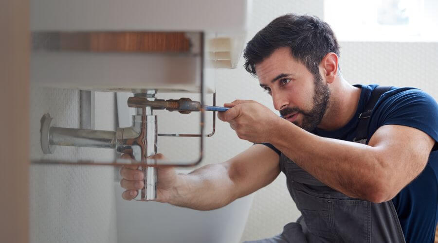 Professional water heater installation services in Williamsfield, IL